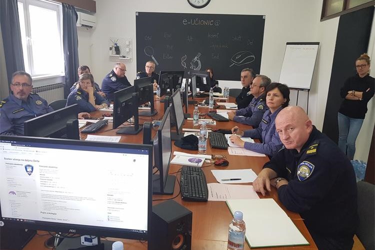 Slika /02_vijesti/2018/e-ucenje01.jpg