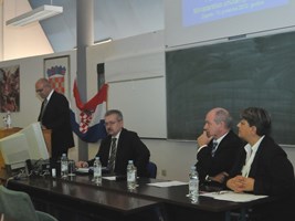 Slika topvijesti/2012/prosinac/otvoreni-stol.jpg