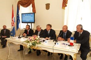 Slika topvijesti/godina_2009/svibanj/phare06.jpg