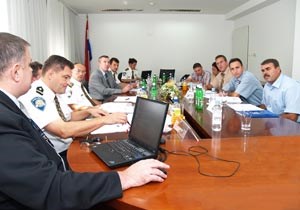 Slika topvijesti/rujan08/kosovo_granica.jpg